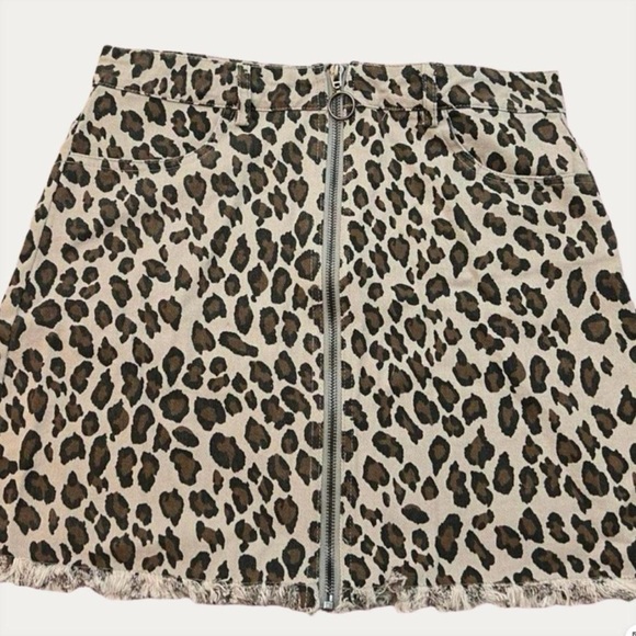 eesome Dresses & Skirts - NWT ee:some Leopard Print Skirt